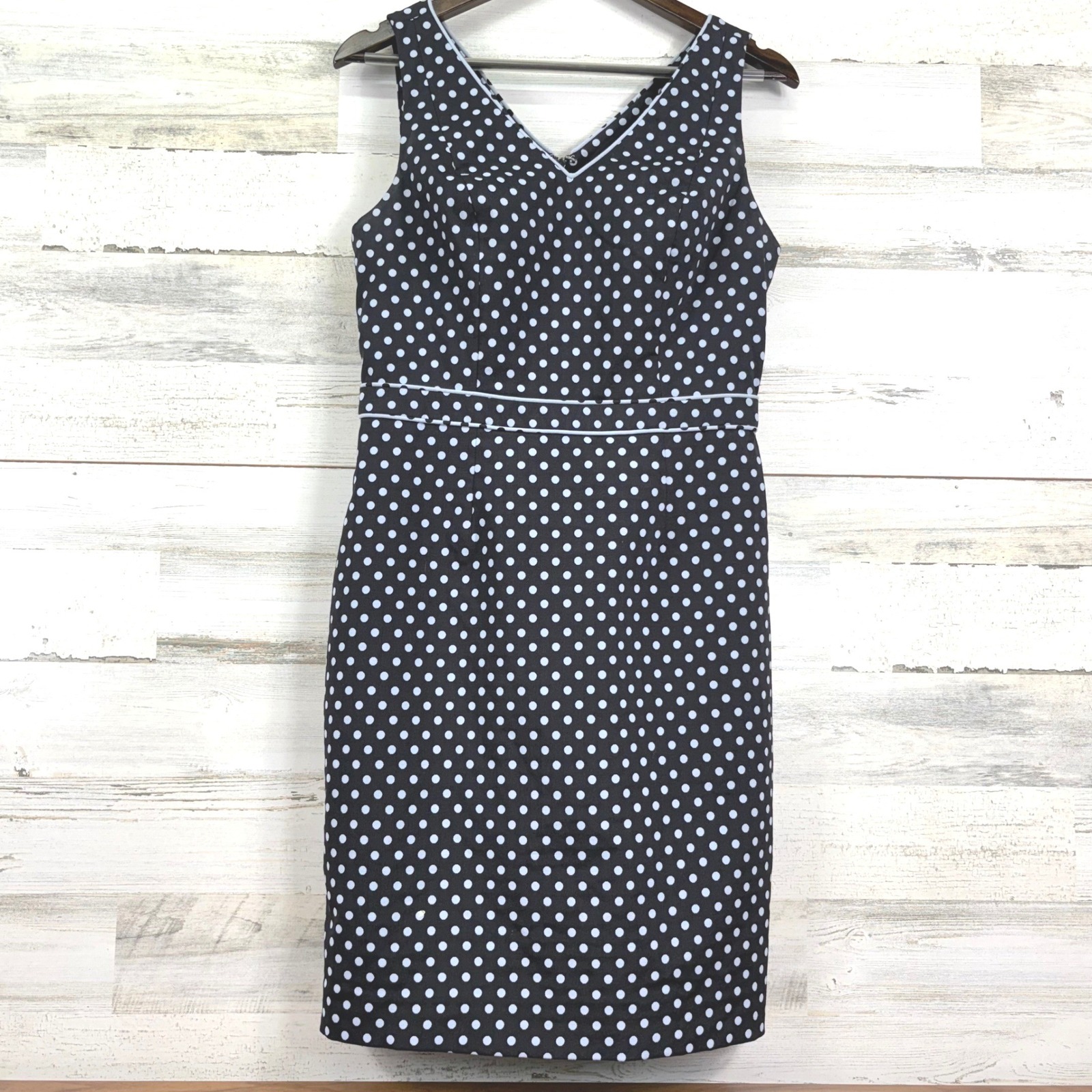 The Limited Black Blue Polka Dot V Neck Sleeveless Sheath Dress Size 6 Career
